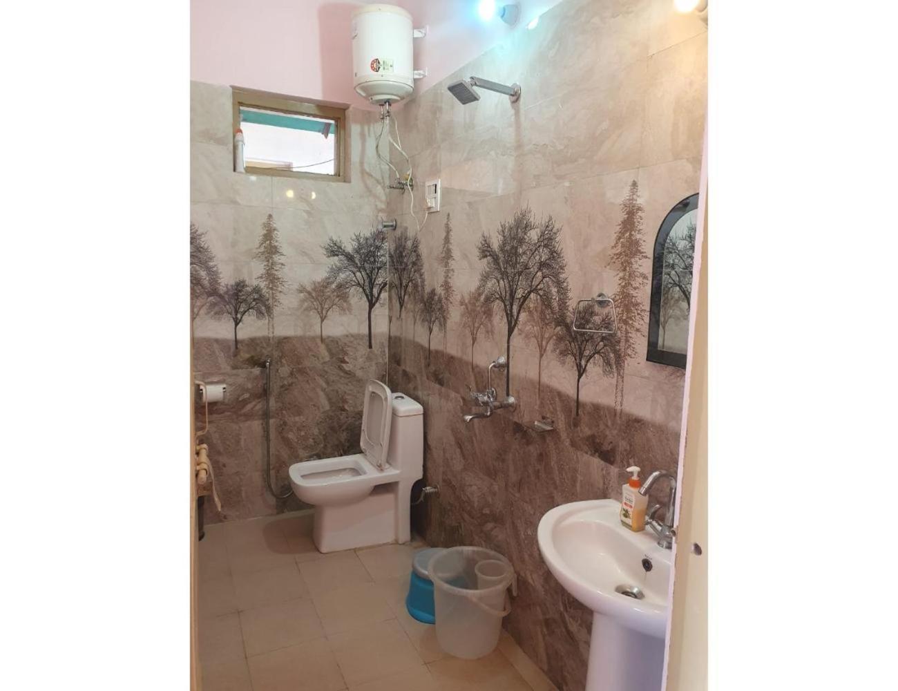 Hotel Hills Resort, Чакрата Екстериор снимка