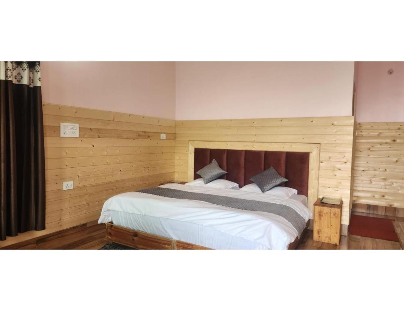 Hotel Hills Resort, Чакрата Екстериор снимка