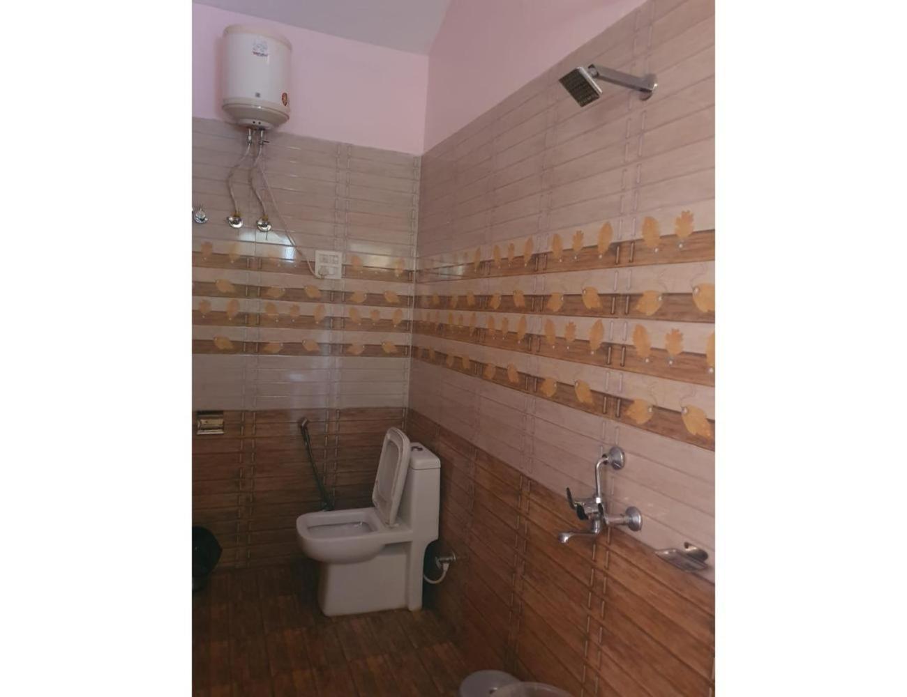 Hotel Hills Resort, Чакрата Екстериор снимка